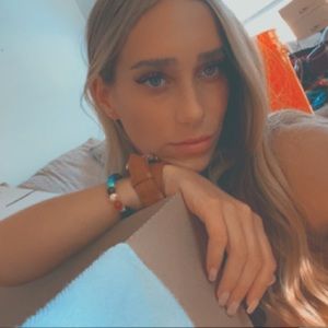 Meet your Posher, Kara